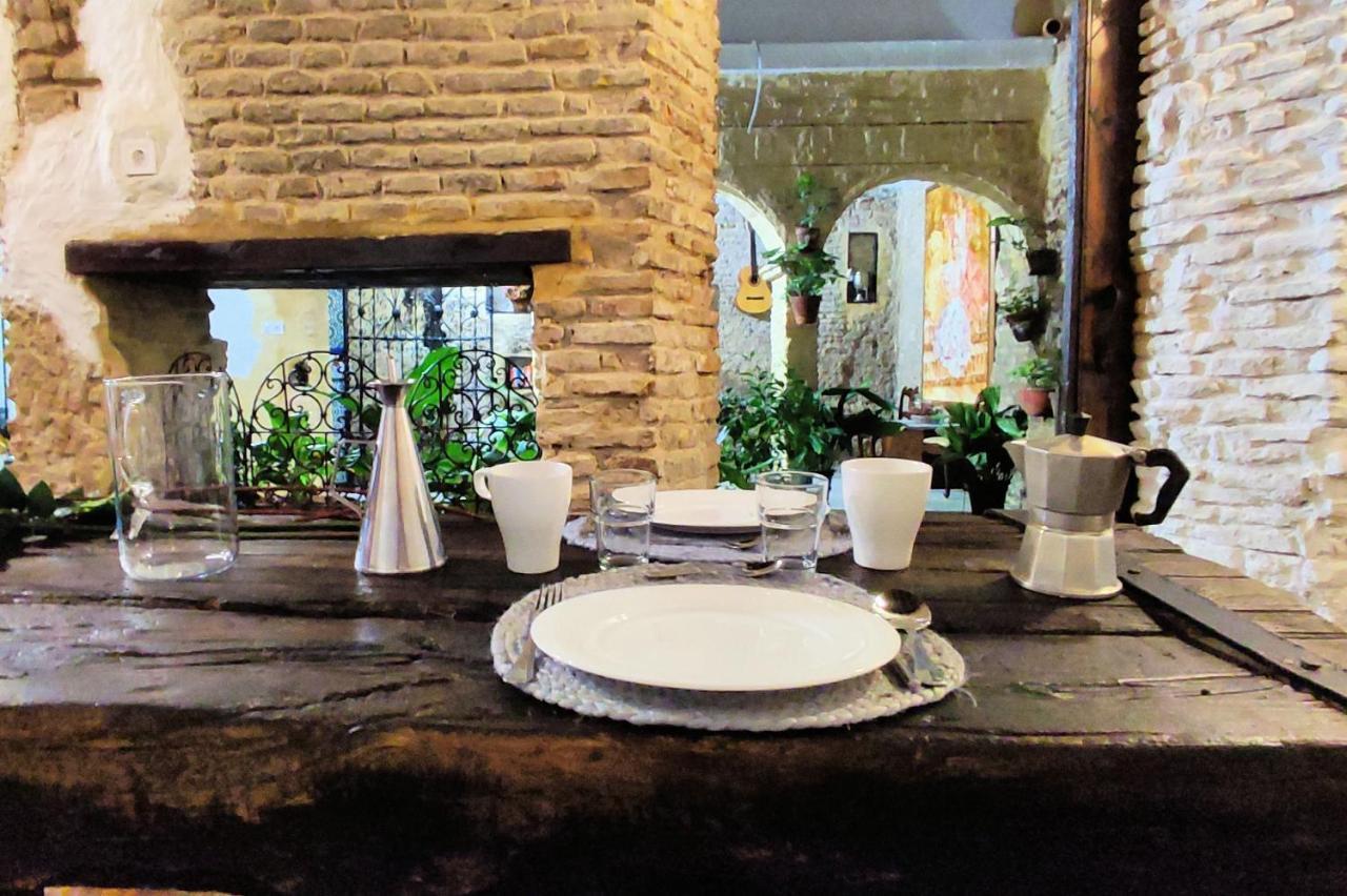 Suite Dona Ines Barrio Santacruz Seville Exterior photo