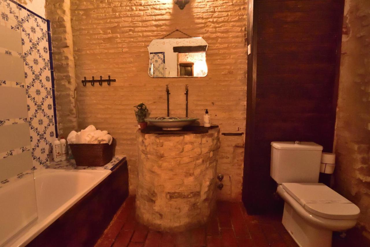 Suite Dona Ines Barrio Santacruz Seville Exterior photo
